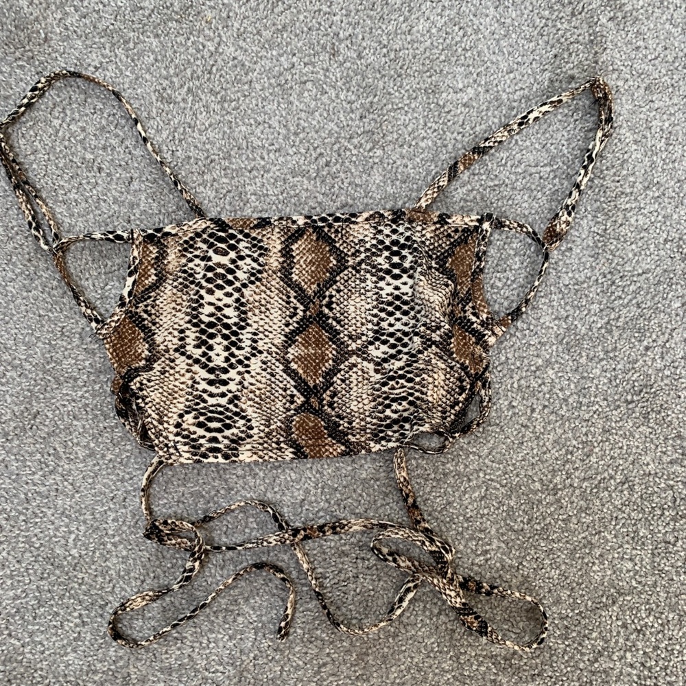 ZAFUL Snake print Crop top